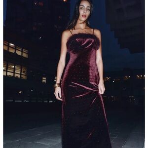 VELVET BEADED FAUX FUR MIDI DRESS. SIZE MEDIUM